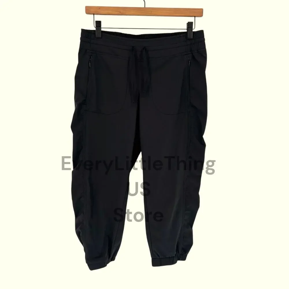 Athleta La Viva Capri Pants 6 Black‎ Ruched Gym Training Workout Athleisure